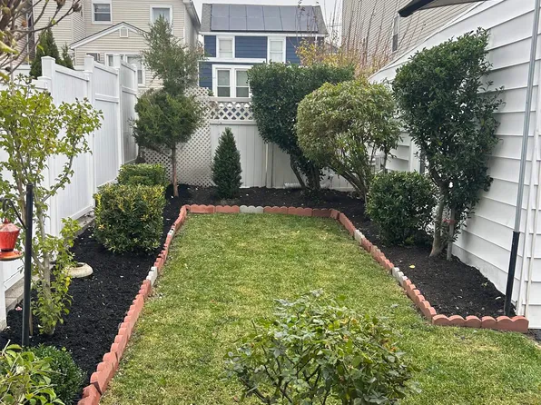 53 Cottage Street image 14 of 21