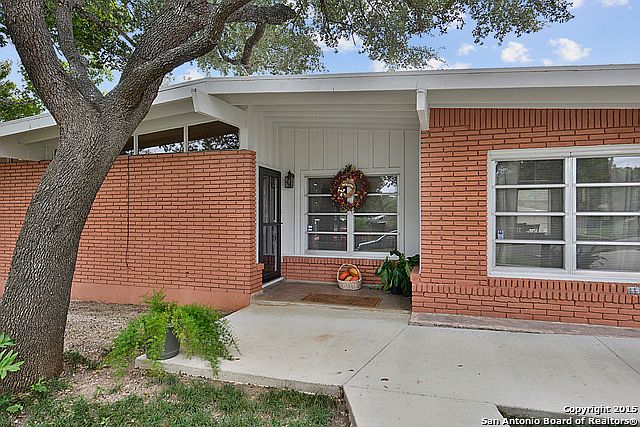 1st image of 242 Bella Vista Dr