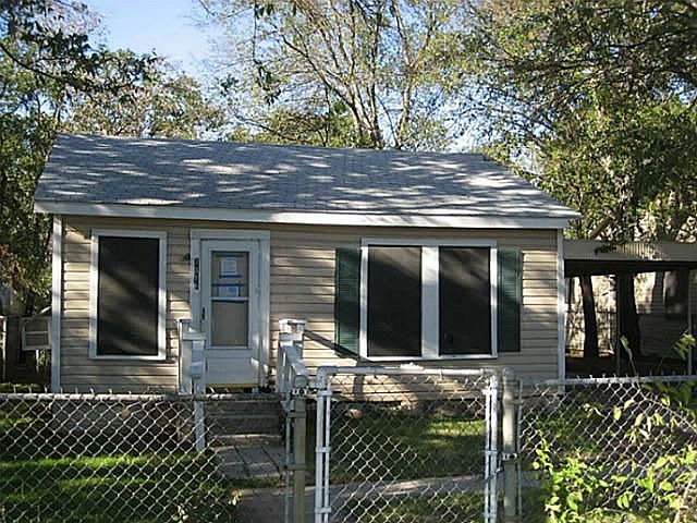 1st image of 7316 Foster Dr