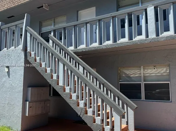 3265 Griffin Rd APT 101, Fort Lauderdale, FL 33312
