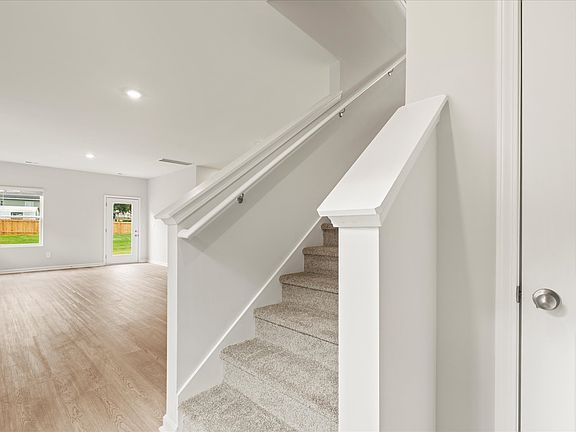 Welcome to the Roswell floorplan at Pleasant Brook.