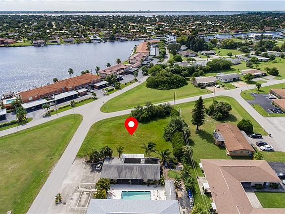 5th image of 4824 Palm Tree Dr