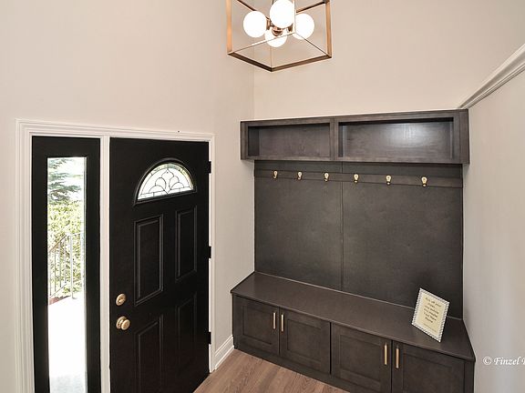 5th image of 1113 Revere Pl