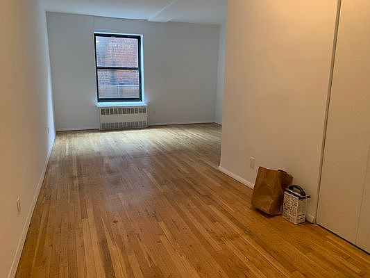 2nd image of 1469 Lex Ave #38