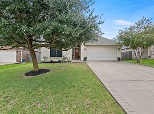 208 Passendale Ln, College Station, TX 77845