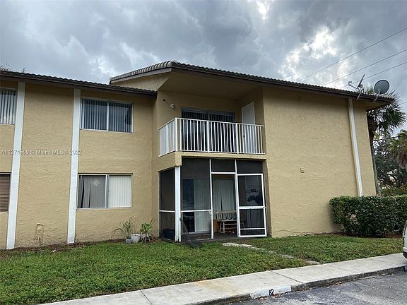 5th image of 11584 NW 43rd St #11584
