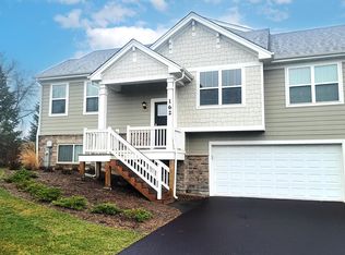 162 Goldenrod Dr, Elgin, IL 60124