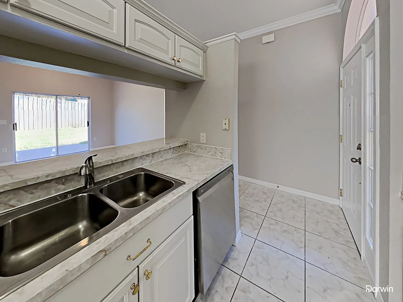 3 bed, 2.0 bath, 1011 sqft, $2,305 — Photo 4