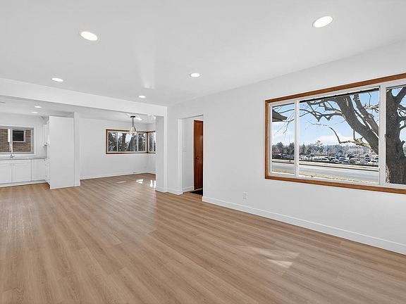 5th image of 512 22nd Avenue