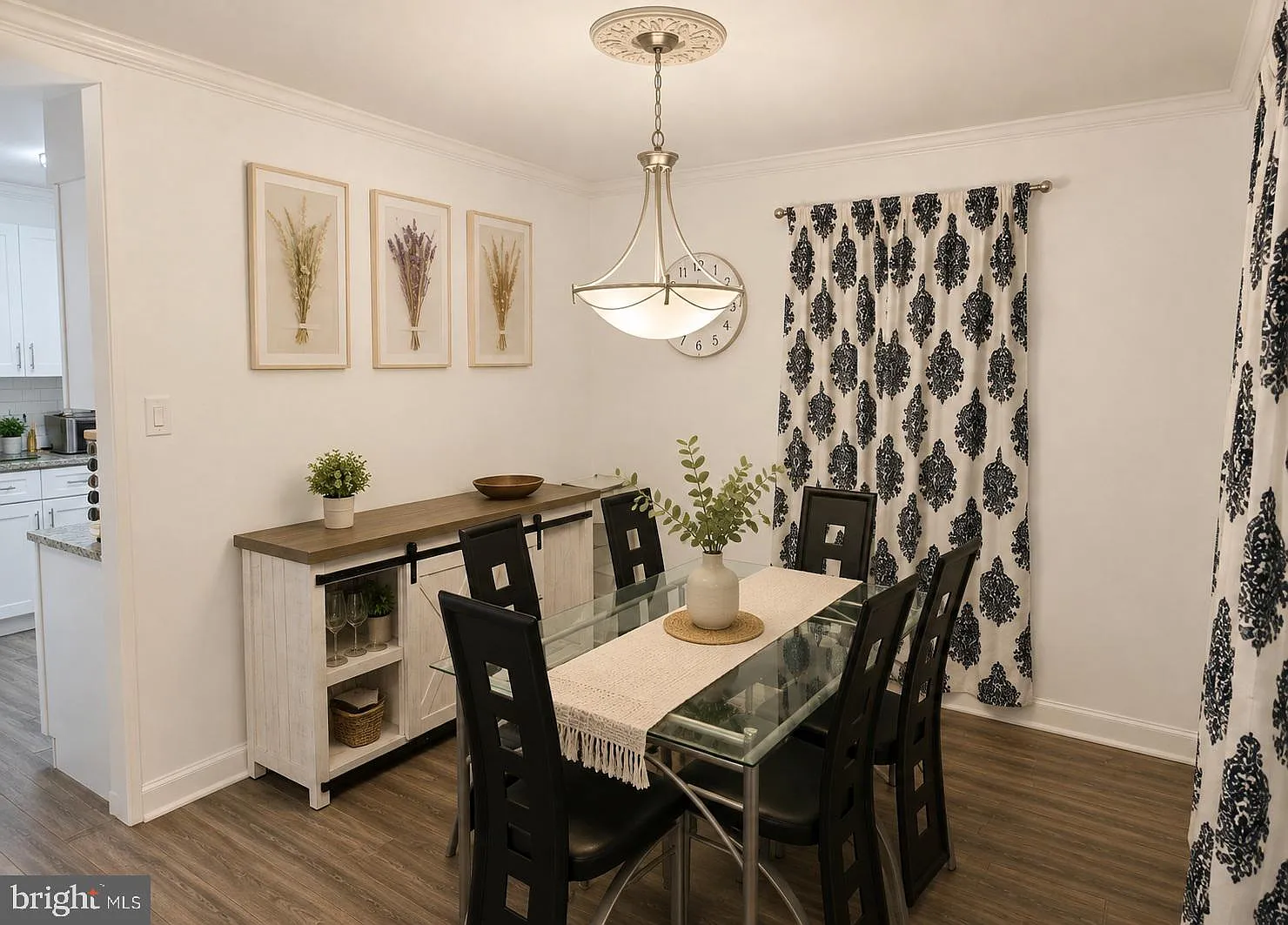 3 bed, 1.5 bath, 1356 sqft, $2,800 — Photo 4