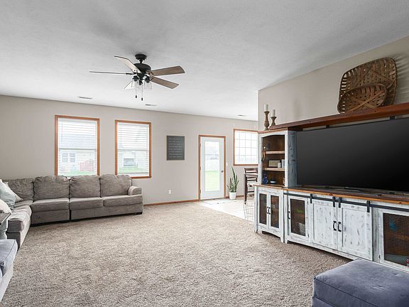 5th image of 15542 Summerbrooke Ln