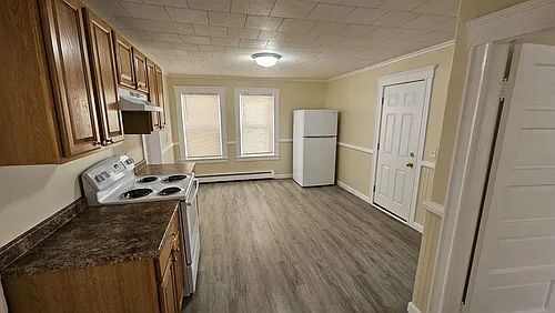 8.5 Robinson St #3 Photo 1