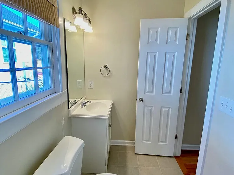 1201 Berkeley St — Photo 30