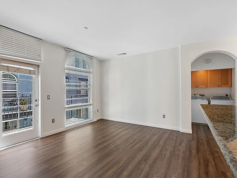 3957 30th St #420 — Photo 17