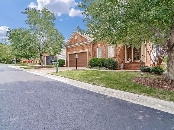 3rd image of 5917 Old Greenway Dr