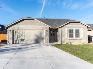 3453 NW Cedar Ave, Redmond, OR 97756