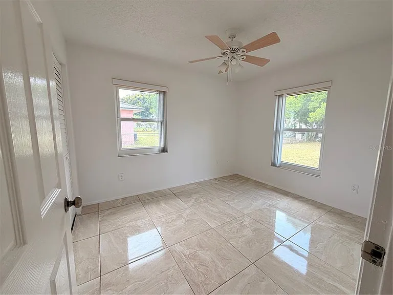 206 S 20th St — Photo 14
