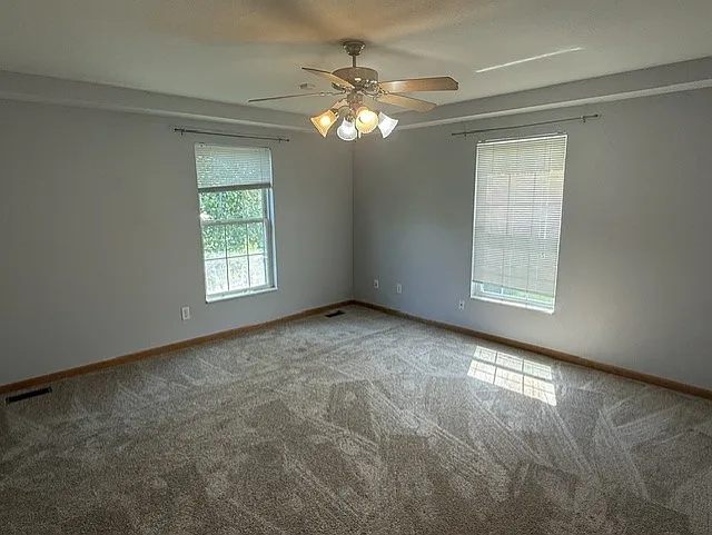 2254 Wellington Dr — Photo 11