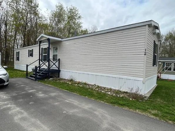 12 Hayden Street, Winslow, ME 04901