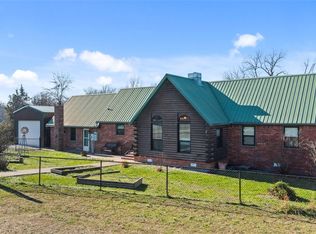15743 Easterling Rd, Pea Ridge, AR 72751