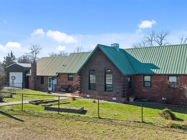 15743 Easterling Rd, Pea Ridge, AR 72751