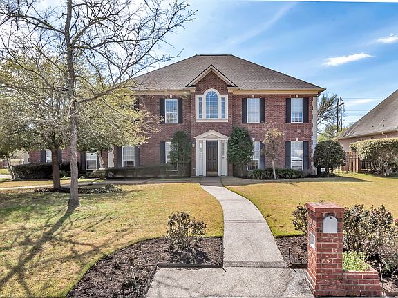 2nd image of 4912 Augusta Cir