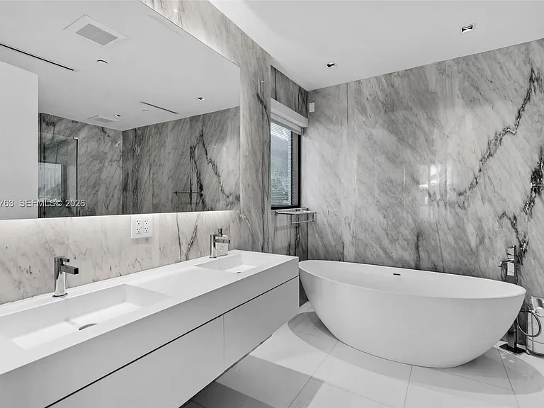 350 Meridian Ave #202 — Photo 20