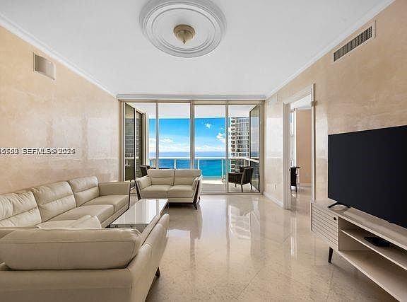 4th image of 18101 Collins Ave APT 4702