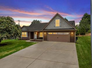 319 Kelly Farm Rd, Duncan, SC 29334