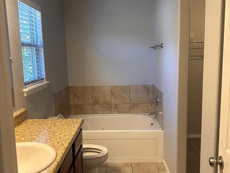 4042 Ferns Valley Loop — Photo 9