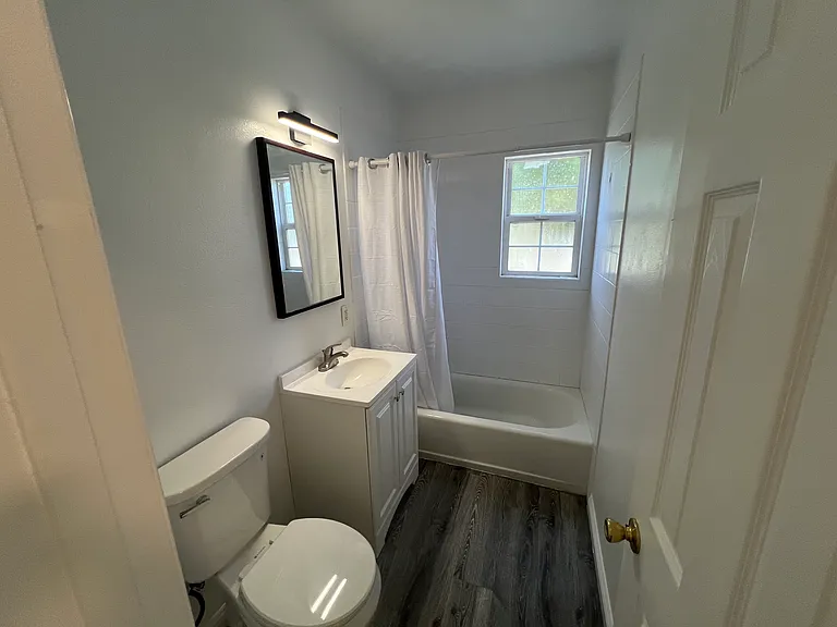 746 W 27th St #746 — Photo 12