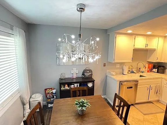 4th image of 12650 Lakeshore Dr Unit 152