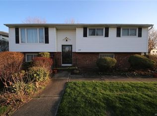 142 Brooklane Dr, Williamsville, NY 14221