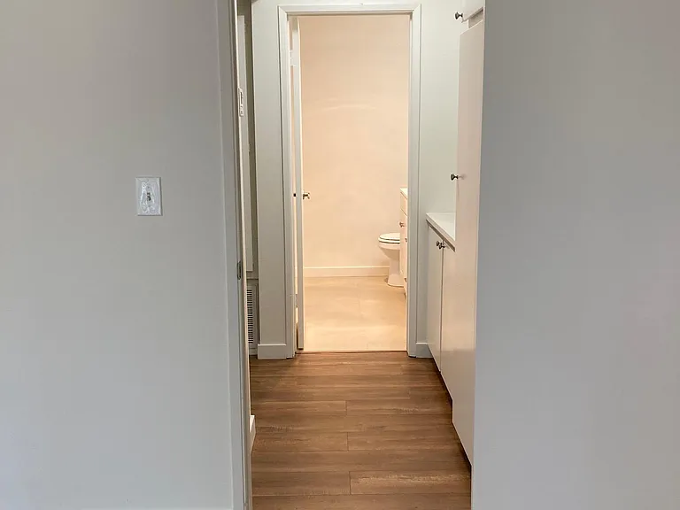 10500 Moorpark St #12 — Photo 10