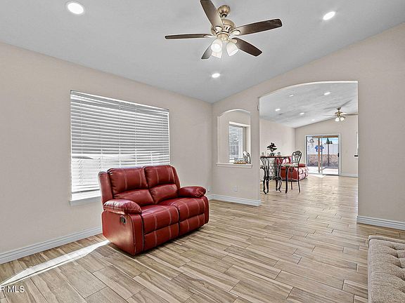 4th image of 13188 Kestrel Ave