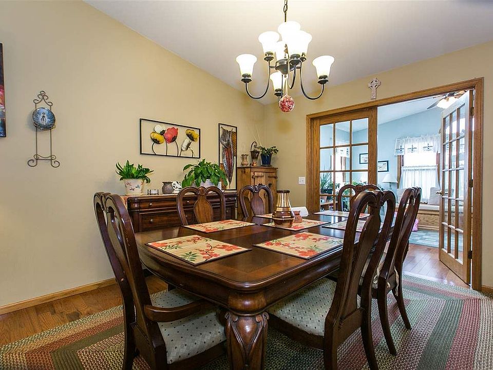 2nd image of 2481 Wintergreen Dr