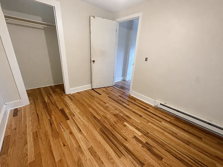110-116 S Walnut St — Photo 5