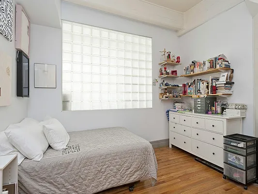 Sold by Sotheby's International Realty | media 7