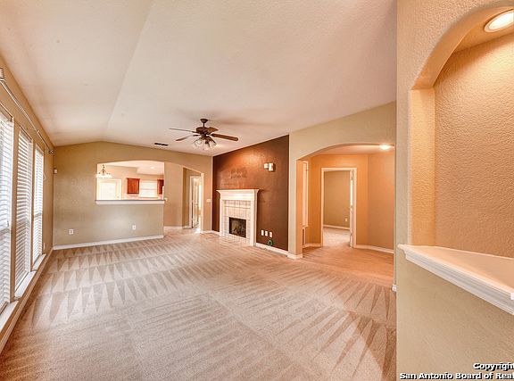 2nd image of 1415 Pinnacle Fls