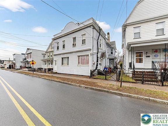 3rd image of 1312 N Washington St