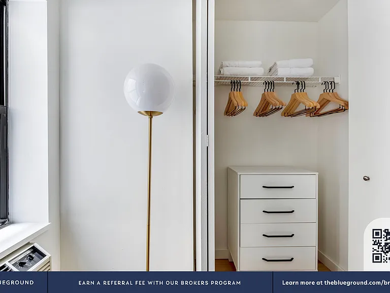 360 W 34th St #5E — Photo 14