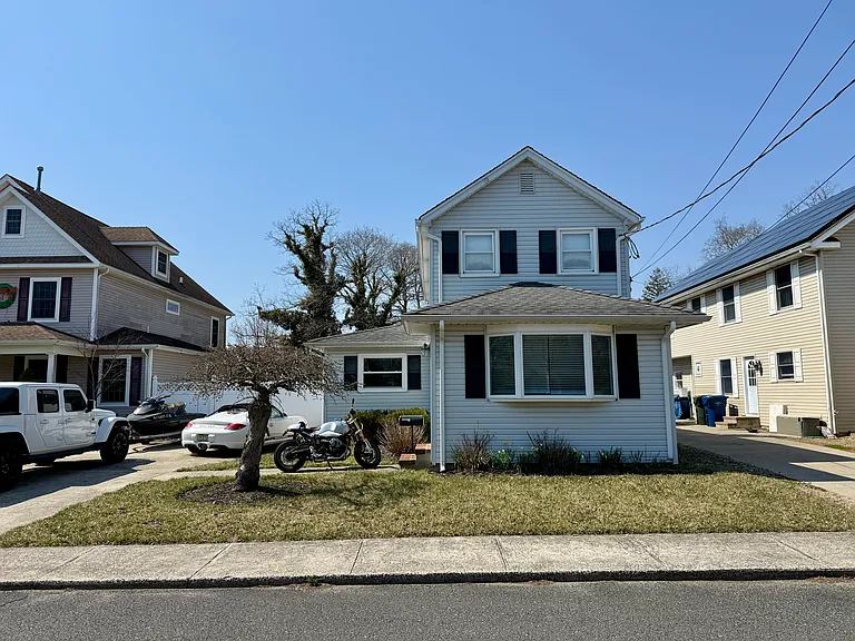 18 Brown Pl — Photo 3