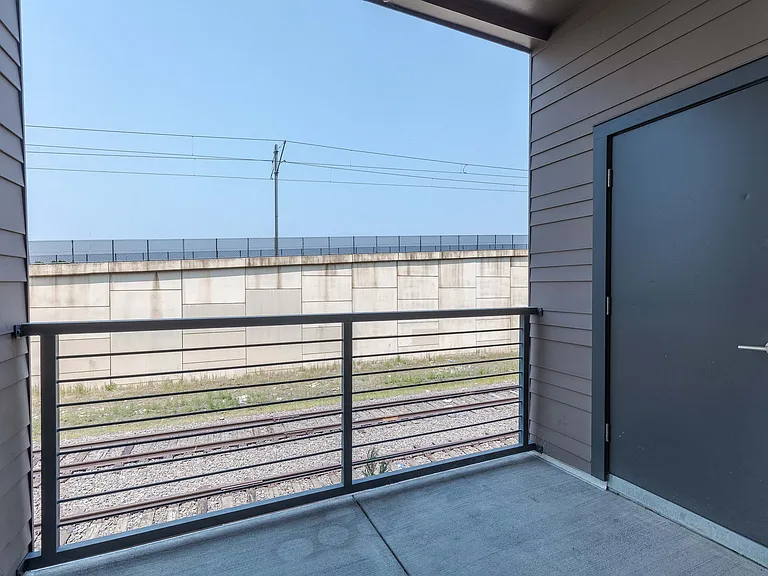 Encore Evans Station Apartments — Photo 40