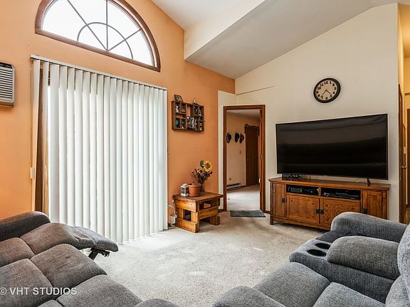 3rd image of 1371 Cunat Ct APT 2D