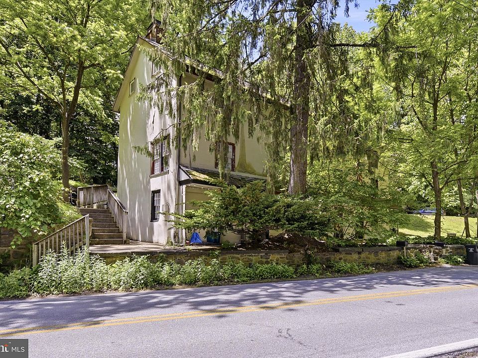 1st image of 210 Westtown Way