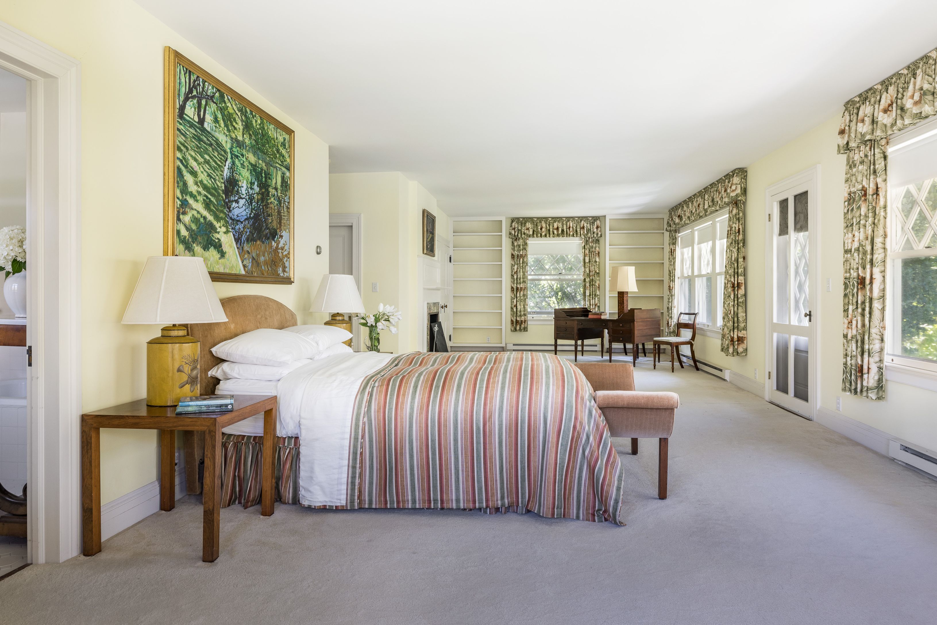 1 Lily Pond Ln, East Hampton, NY 11937 Out East