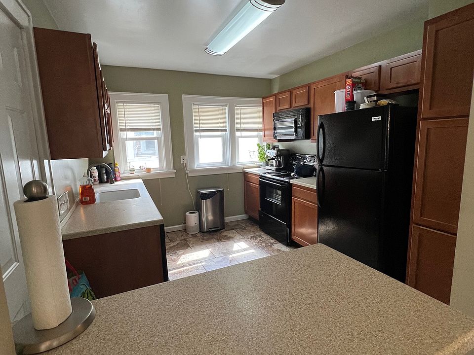 Open kitchen concept with extra countertop for prep/serving or bartop for 2.