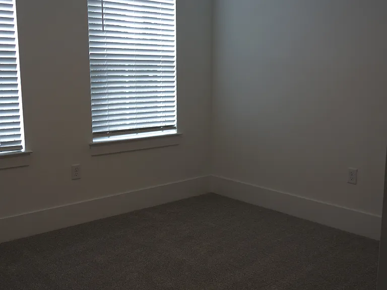 Third Floor Bedroom/Office 3