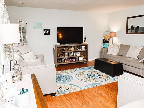4th image of 474 Hill Meadow Dr