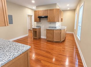24 Pattison St APT 3, Worcester, MA 01604